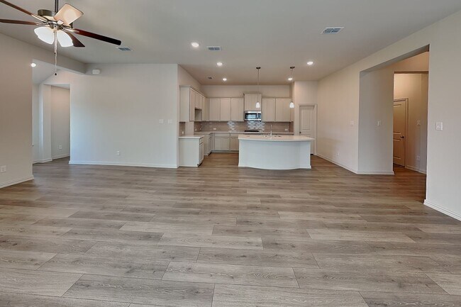 Foto del edificio - Brand-New Luxury Living in a Prime Fort Worth Location!