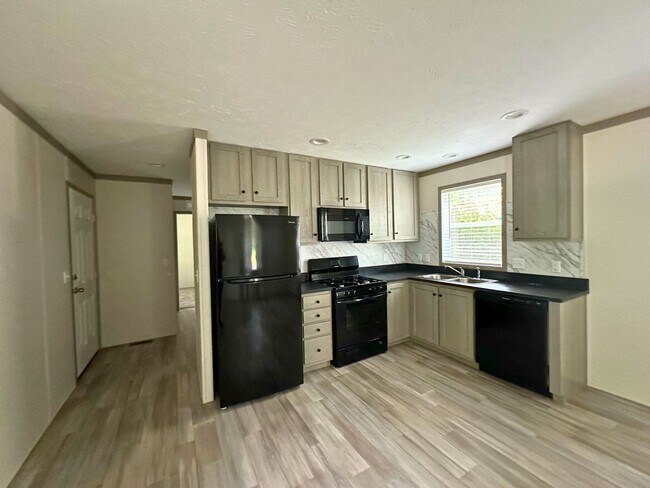 Foto del edificio - 1056 Colonial Trail