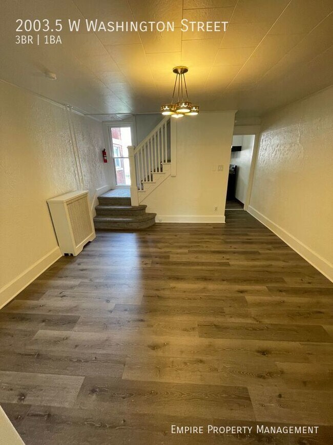 Building Photo - 1st floor: 3 Bedroom / 1 Bathroom in Allen...