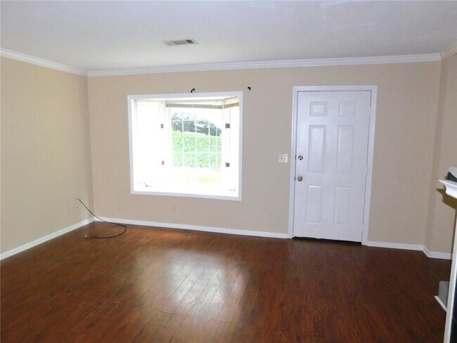 Foto del edificio - 192 High Creek Dr