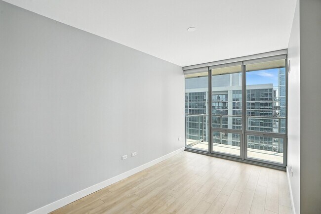 Foto del edificio - 351 E Wacker Dr