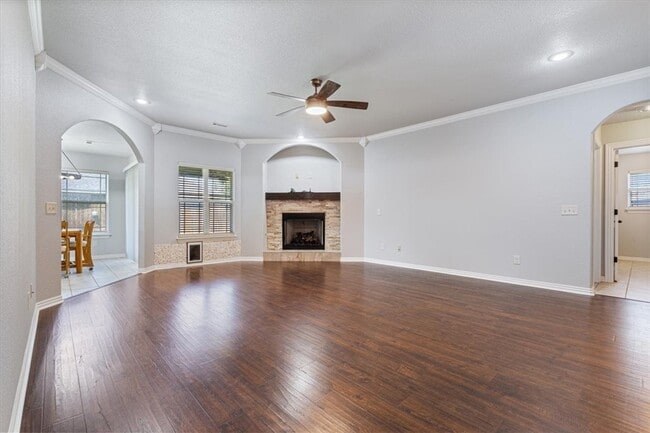 Building Photo - 6210 S 38th St