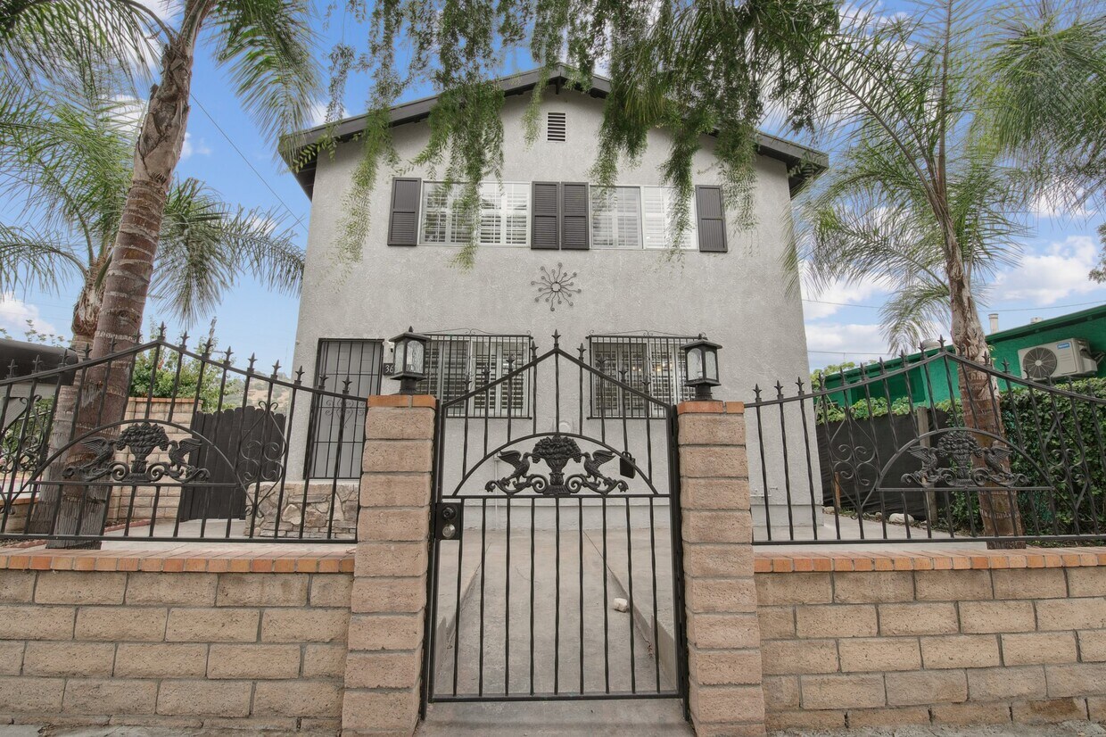 Primary Photo - 3628 Arroyo Seco Ave