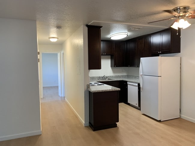 Building Photo - Cedar Ridge Apartments