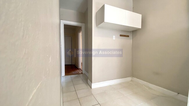 Building Photo - 108 Park Terrace East