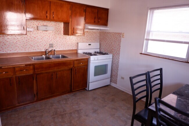 Building Photo - 7513 Country Ln