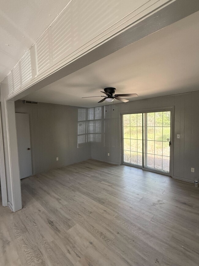 Foto del edificio - 2260 W McDowell Rd