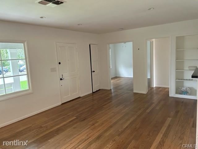 Building Photo - 3 br, 2.5 bath House - 477 Broadway