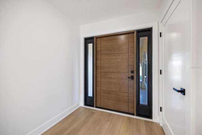 Foto del edificio - 470 Leger Dr