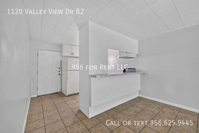 Building Photo - 1120 Valley View Dr