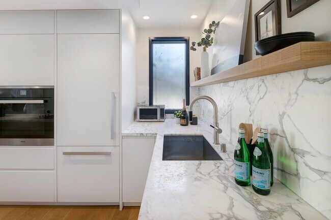 Foto del edificio - 2526 California St