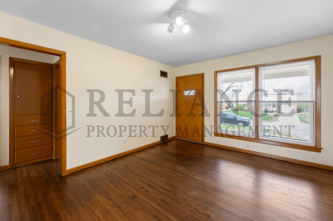 Building Photo - 1106 Inverness Dr