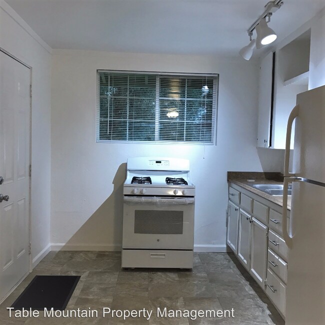 Foto del edificio - 54 Cherry Ln