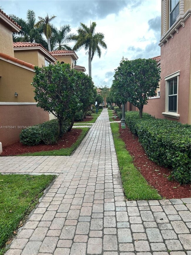 Foto del edificio - 642 SW 106th Ave