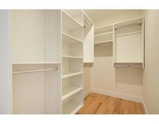 Foto del edificio - 333-339 W Broadway