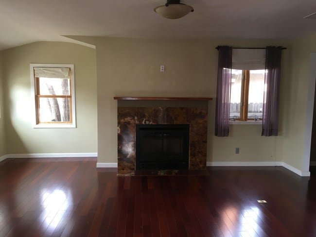 Building Photo - 4224 McConnell Blvd