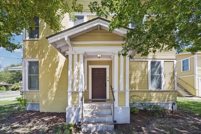 Building Photo - 842 E Guenther St