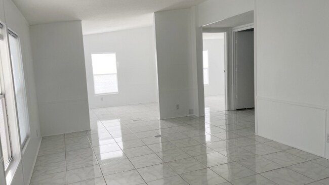Foto del edificio - 4727 SE Balsawood Terrace