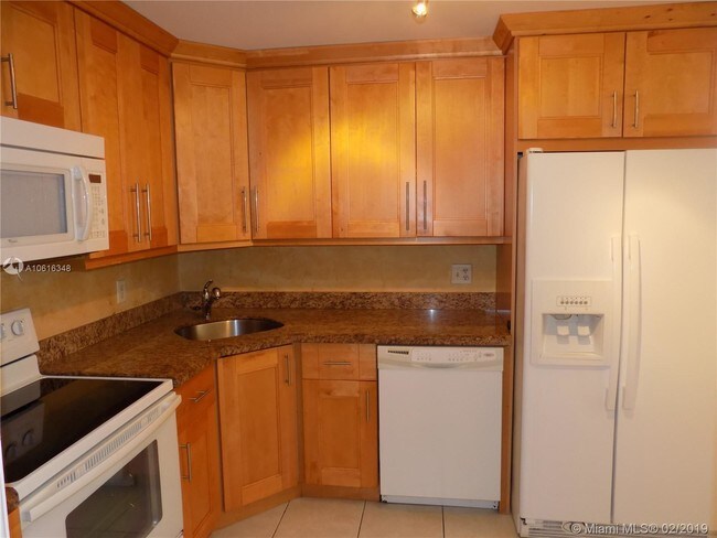 Foto del edificio - 3621 Oaks Clubhouse Dr