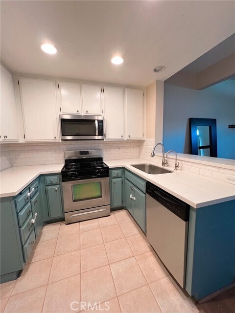 Building Photo - 47 Brownfield Ln
