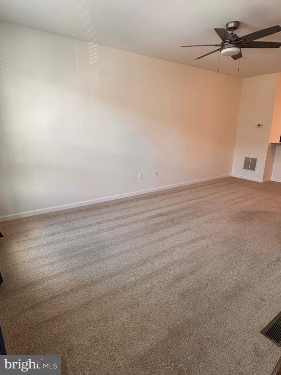 Building Photo - 624 Ravenwood Dr