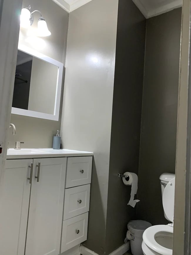 Baño de arriba - 7602 Hunt Club Rd