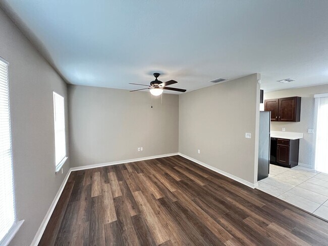 Building Photo - BEAUTIFUL 3bd/2ba Home in Ocala!!