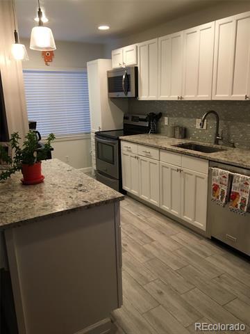 Foto del edificio - 3048 S Cherry Way