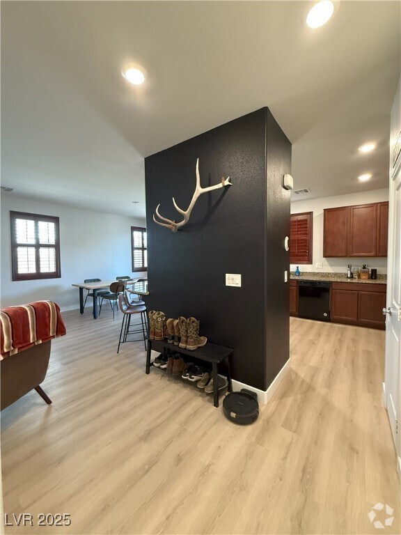 Building Photo - 6662 Drusilla St.