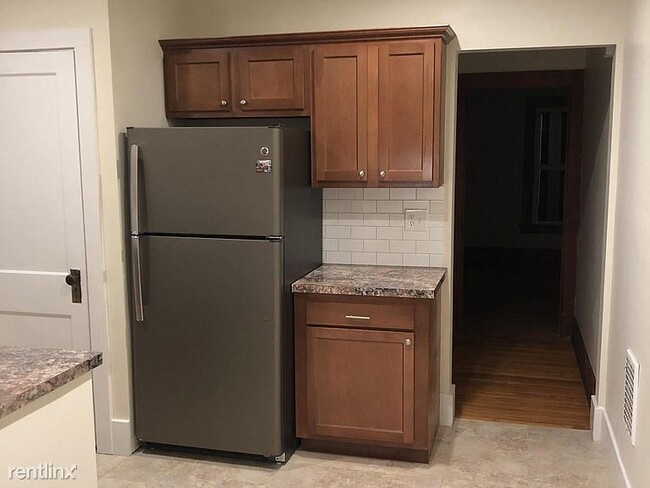 Building Photo - 3 br, 1.5 bath House - 447 Whittier Ave