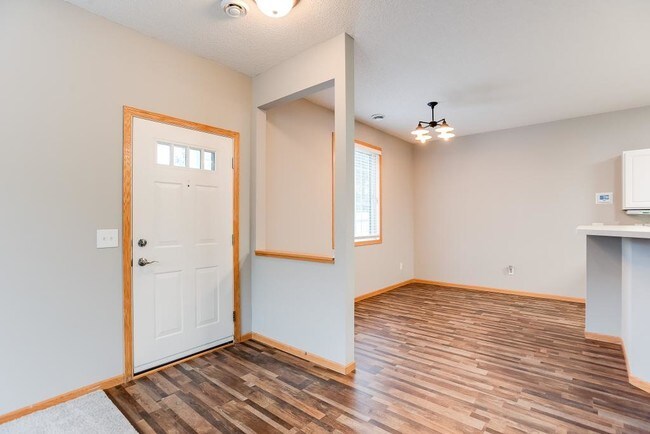 Foto del edificio - 11246 Isanti Ct NE