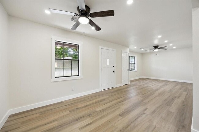 Foto del edificio - 1201 E Alamo St