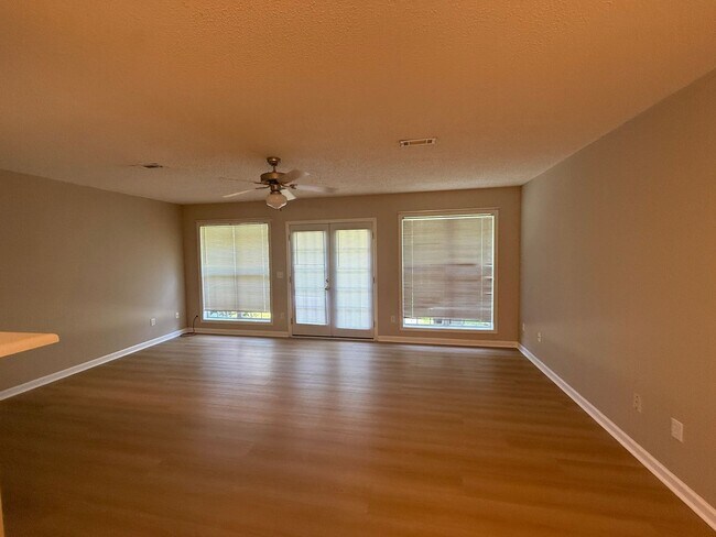 Foto del edificio - 123 Woodberry Dr