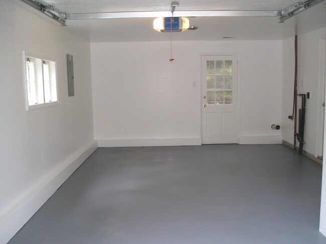 Building Photo - 192 Tuckerton Rd