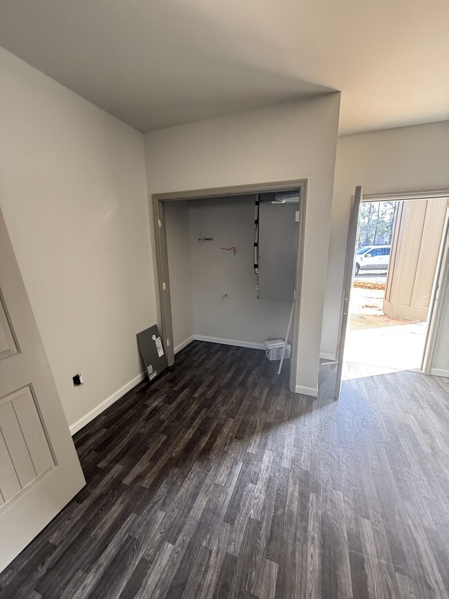 Building Photo - 1604 Lankford Dr