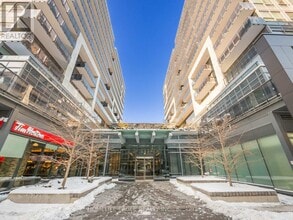 Building Photo - 1030 King St W