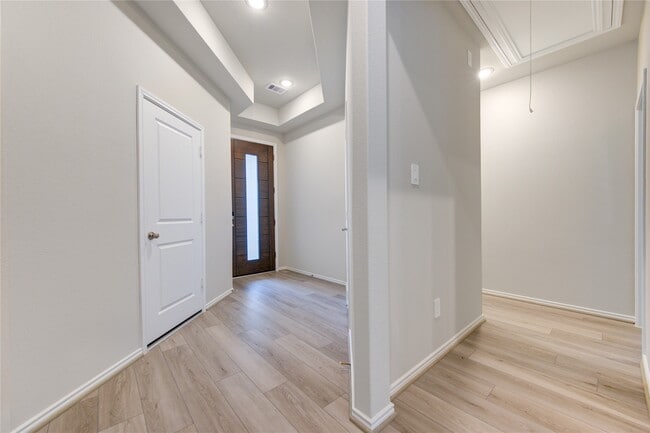 Building Photo - 9515 Sierra Crst Ln
