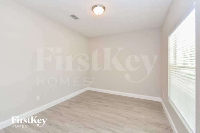 Building Photo - 481 Nadeau Way
