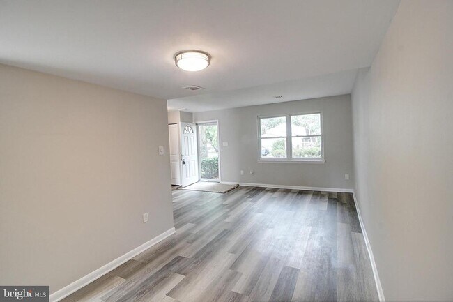 Building Photo - 8377 Discovery Blvd
