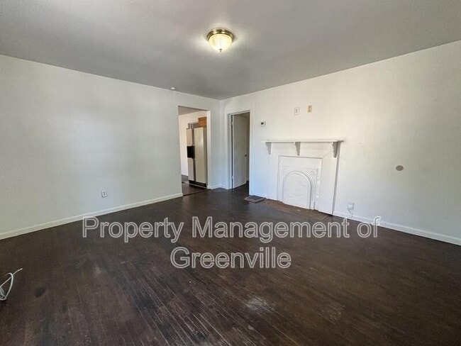 Building Photo - 135 D St.