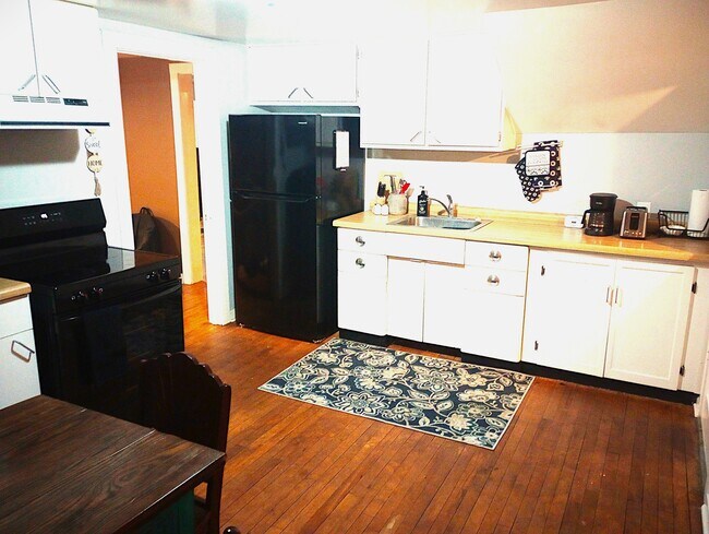 Foto del edificio - 400 E Lead St