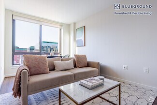 Building Photo - 3444 Fairfax Dr