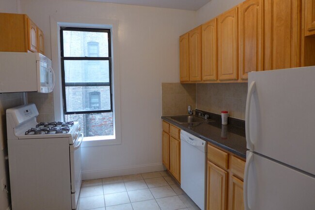 Building Photo - 101 Audubon Ave