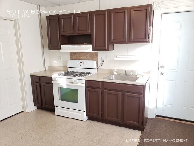Building Photo - 1 Bedroom on 1st Floor in South Easton