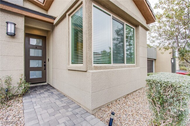 Foto del edificio - 2141 Havensight Ln