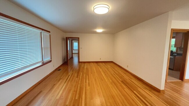 Foto del edificio - 1400 McClung Ave SE
