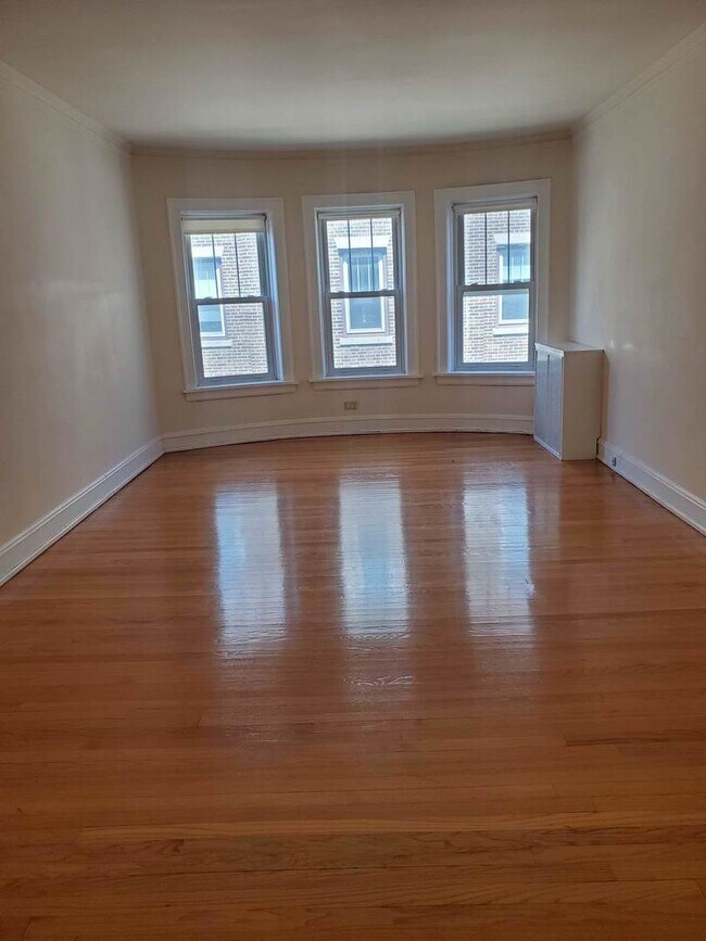 Foto del edificio - 2201 Maple Ave