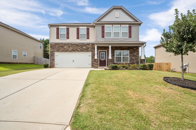 Foto del edificio - 4 BR, 2.5 BA Traditional Home, 2 Car Garag...