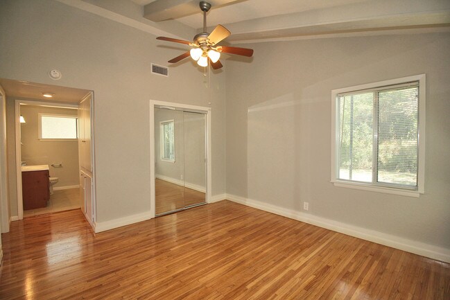 Building Photo - 1330 Rikisha Ln