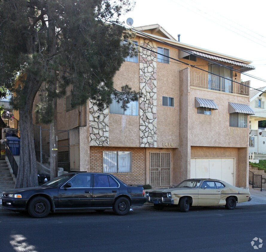 Building Photo - 1418 Portia St